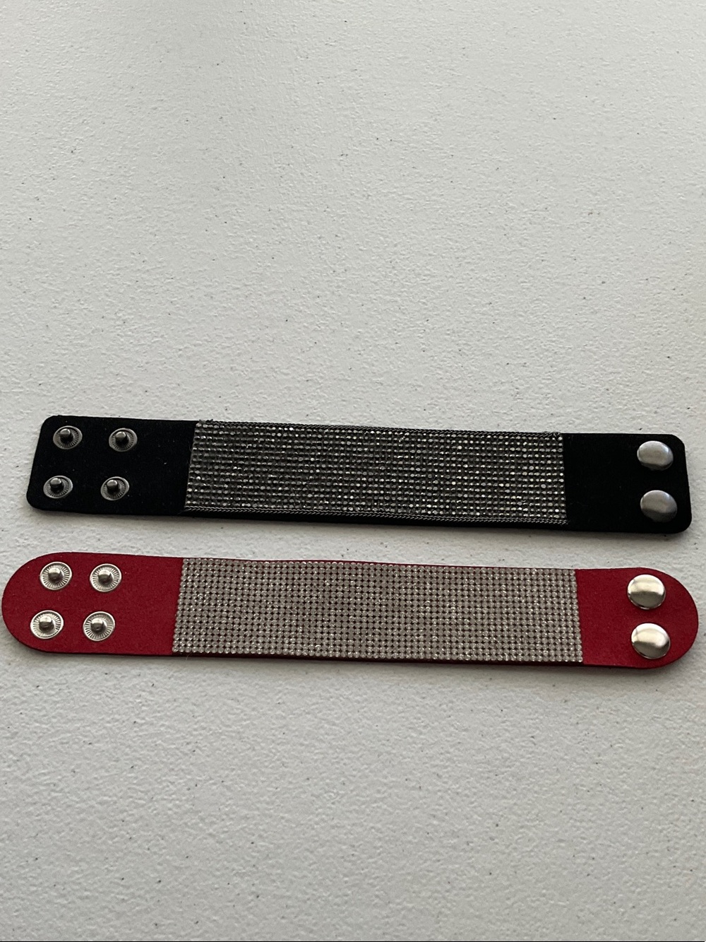 2-Sparkling Snap Bracelets in Red and Black